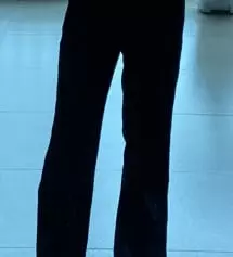 잔짜 너무 이뻐요. 뭔가 통통한 다리도 날씬해 보이고 길어보여요 아쉬운 점은 서이즈가