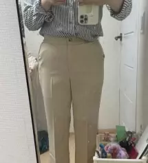 후기를 열심히 찾아보고 고민 끝에 주문했습니다. 전에 검정 슬랙스를 샀었는데 생각보