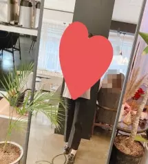 쏘쏘해요 원단 자크는 굿 고무줄이라 편해요 근데 허벅지 가운데가 볼록하게 올라와있어