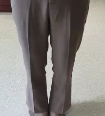 작년에 모찌슬랙스 검정색 구매해서 닳도록 입고 이번에는 모카베이지로 재구매했어요.