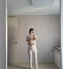 키가 작은데 이렇게잘맞는 옷이 있으리라곤생각도못했네요 ㅎㅎ 스판짱짱하고 기장잘맞