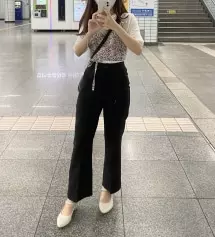 150/38 쪼꼬미의 리뷰입니다. 체구가 작은편이라 오프라인에서는 잘맞는 바지 찾기 힘든