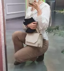 슬랙스가 진짜 편하고 핏도 예뻐서 너무 좋아요!!
