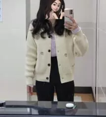 검정 슬랙스는 로드샵에서 구매한 바지가 좀 있어서 모카베이지만 샀었는데 핏도 좋고 