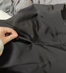 하루 입으니 보풀이 엄청 생기더라구요
