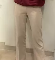 검정색 사고 베이지색으로 샀는데 마음에 들어요 저는 155/43인데 발목 예쁘게 보이게 