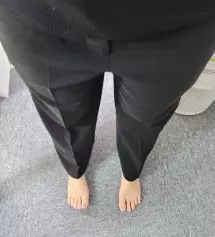 34입는데 투엑스하니 조금큰데 저는 편해요.
