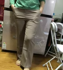 바지 너무 마음에 들어요  이번엔 모카베이지로 사봤는데  너무 마음에드네요 검정색은