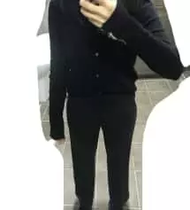 저번에사고 맘에들어서 재구매했습니다. 검정색이 채도가빠진 검정색이네요 위에 가디건