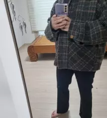 상의가 어떤 옷이든지 다 잘 어울리고 예쁩니다. 1년 전에 검정, 네이비로 샀었는데 또