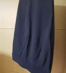 살짝 끼지만 신축성 있어서 그냥 입을래요.
