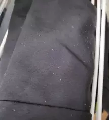 예~전에 바지는 보풀 별로 안 생겼는데 최근에 다시 산 것들은 몇 번 입으면 보풀 쩌네