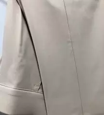 검정색 입어보고 맘에들어서베이지도 샀네요 
