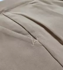 154센치 뱃살 많은 48키로 기준 미듐이 적당해요
