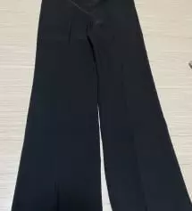 역시 유명한 이유가 있네요,,, 바지맛집인만큼 핏도 예쁘고 좋은데 저한테는 살짝 작은