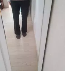 기본슬랙스 찾고있었는데 사이즈별로 선택폭이 넓어서 일단 좋았고 여러 후기 읽어가면