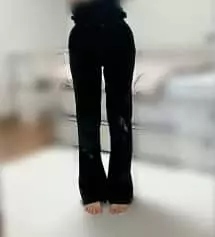 하체짧은편인데 롱부츠컷느낌으로 입고싶어서 긴걸로 주문했어요 길고 얇아보이고 재질