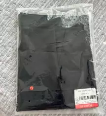 와 배송 무엇.. 엄청 빨라요~ 길이감 딱 좋고 스판끼가 있어서 트레이닝 바지 입은 것 