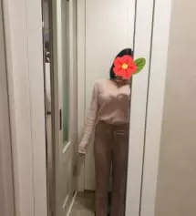 색감이 너무 예쁘고 편해요!! 어디든 잘 어울리고 봄이든 가을이든 데일리로 잘 입을 듯