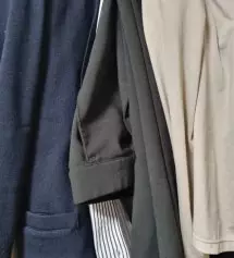 보풀이 조금씩 조금씩 계속 생겨나네요 ㅠ 넘심해지면 버려야할듯 싶어요 ㅠ 허리쪽은 