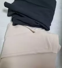 너무좋아요. 편해요~ 왜 다들구매하는지 알거같아요^^ 베이지랑 검정 봄에내내돌려입을