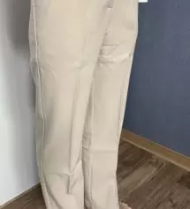 주문하고나서 배송도 빨리 왔고 먼저 보이는 옷 퀄리티가 좋아서 놀랐어요. 세일하는데