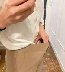 정말 편해요! 양반다리해도 쭉쭉 늘어나서 끼이는 불편함이 없어요!
