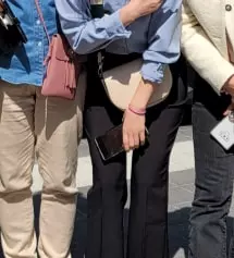 평소 엉덩이랑 허벅지 때문에 27~28사이즈 입는데 일반 m이랑 하비 m이랑 고민하다가 일