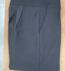 S사이즈도 맞긴 한데 주머니 모양이 너무 이상해져서 M으로 교환신청했어요. 왼쪽 주머