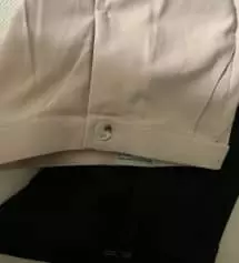 허리가 좀 커서 줄여입어야할것 같아요
