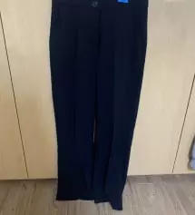 고고싱 슬랙스 두번째인데 너무 만족스러워요! 하비라 허벅지쪽이 붙어서 사이즈 선정면