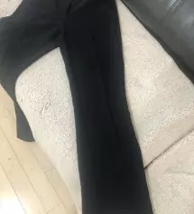 왼쪽이 많이 돌아간 불량이 왔네요
