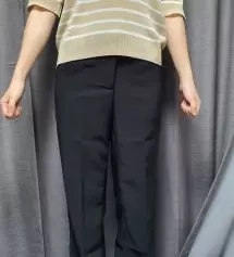 162cm 56kg 인데요 짧고 작네요ㅠ 그래서 언니주고 저는 165-L 살예정입니당 완전 편하