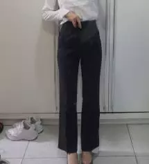 일단 스판 진짜 대박입니다. 핏도 대박이고!! 키가 엄청 커보이고 심지어 날씬해보이고