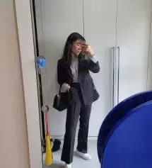 일단 스판 진짜 대박입니다. 핏도 대박이고!! 키가 엄청 커보이고 심지어 날씬해보이고