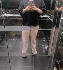 지퍼부분이 잘못되어있어서 7000원주고 수선했지만
