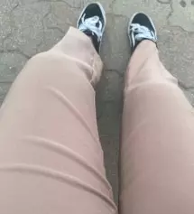 지퍼부분이 잘못되어있어서 7000원주고 수선했지만
