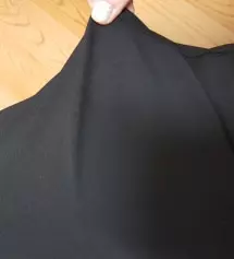 쫀쫀하고 좋아요 박음질처리가 안된곳이 한두군데씩 있긴한데 싸게 샀으니 좋습니다 가