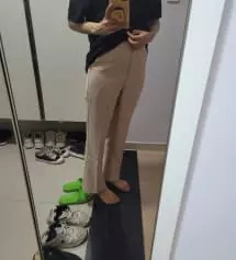 지금 입기 딱 좋은데 조금 있으면 더워서 입기 힘들 것 같아요 회사에 입고 나가기 아주