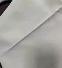 어딘지 모르게 다리가 짧아보이고 두꺼워보여요...
