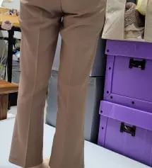 색상도 생각보다 너무 예쁘고 마음에 듭니다. 사이즈도 딱 맞고 핏이 예뻐요. 원하는 길