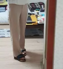 오랫동안 기다려서 배송받았어요. 이미 고고싱 바지를 입고있어서 사이즈는 큰어려움없