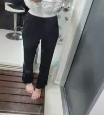 키가작고 외소한 저에게 바지사면 줄여입엇는데 줄일필요없이 사이즈잘맞네여~핏도예쁘