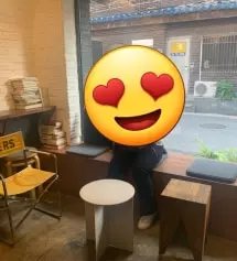 작은 키라 짧은 기장했는데 발목보다는 발등덮는정도의 길이네요..잘 입고 다니고 있습