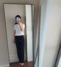 일단 사이즈가 딱 정사이즈로 나왔어요~ 허리뒤를 잡아주는 느낌이나 그런게 진짜 맞춤