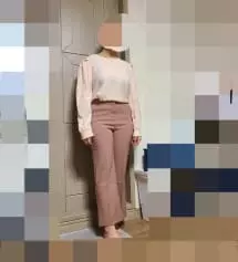 너무 헐렁한 슬랙스만 입기 질려서 시켰는데 사이즈 대박 잘맞고 절대 끼지않아요! 엄청