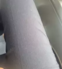 2번째 구매입니다.핏이라던지 옷은 좋은데 보풀이 너무 빨리생겨요ㅠ 입은지 첫날 몇시