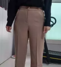 완전 편하고 이쁩니다ㅠ 제가 마른 스타일은 아니라서 바지 찾기 힘든데 완전 좋아요ㅎ