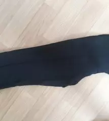 사이즈 딱맞고 신축성 있고 자주 입게 될것같아요  봄이 기다려져요  밑위가 길어서 크