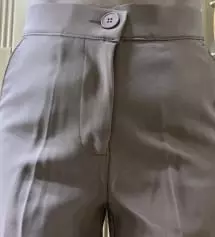 요즘 약간 살이 쪄서 꽉 끼네요.
